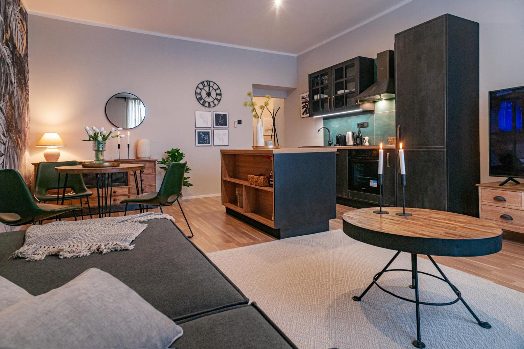Sting Boutique Apartments Ostrava Bagian luar foto