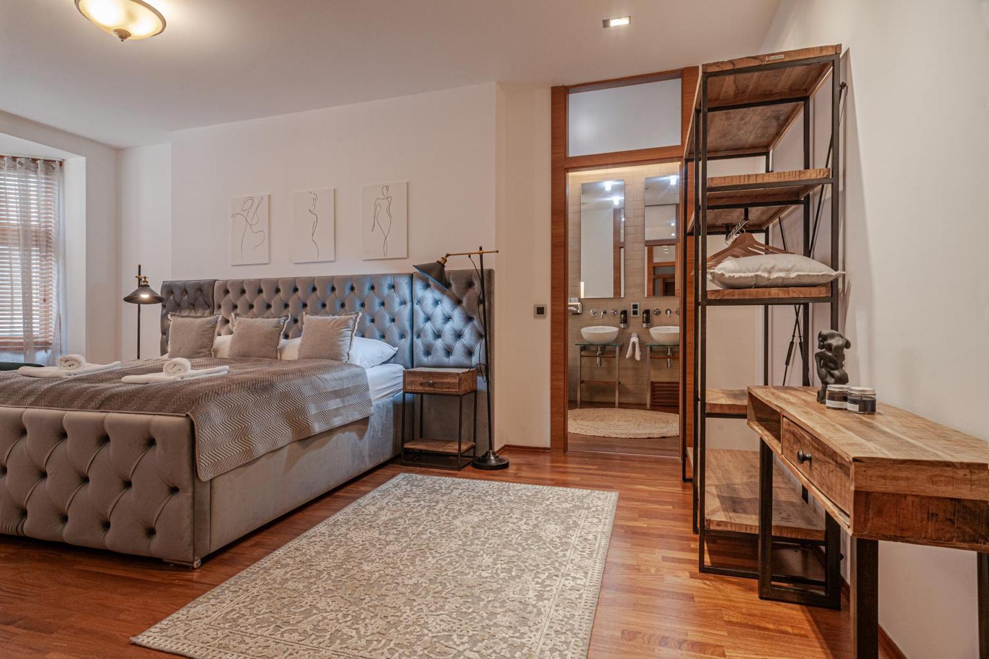 Sting Boutique Apartments Ostrava Bagian luar foto